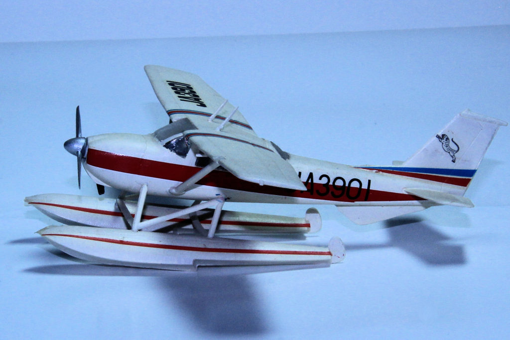 Cessna 172 Sea Plane 1/72 Scale Model by Arii