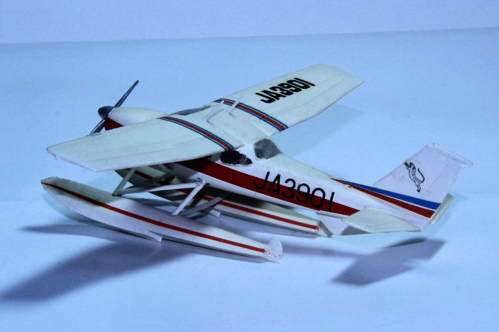 Cessna 172 Sea Plane Scale Models - Destination's Journey