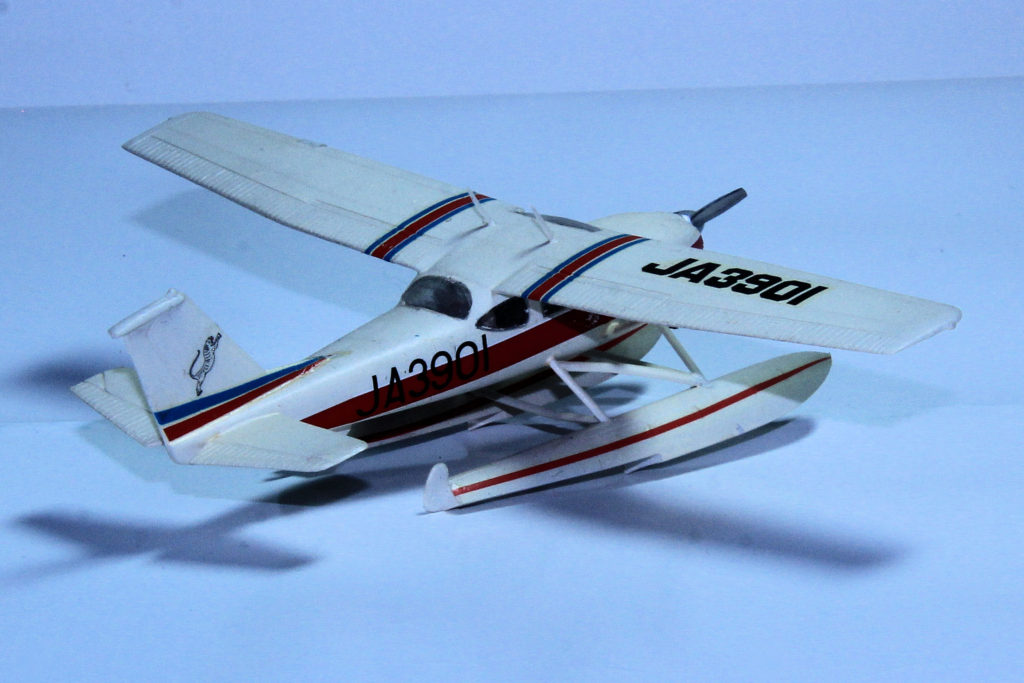 Cessna 172 Sea Plane 1/72 Scale Model by Arii