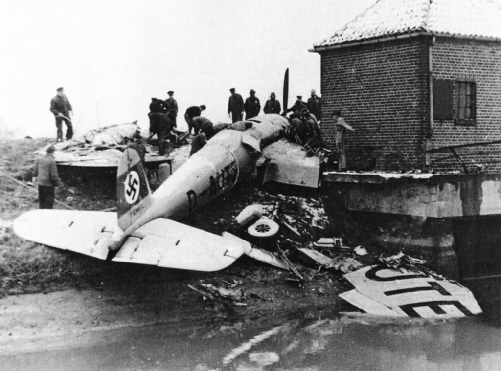 The Heinkel He 119 V1, crashed during an emergency landing. Pilot Nichke was seriously injured