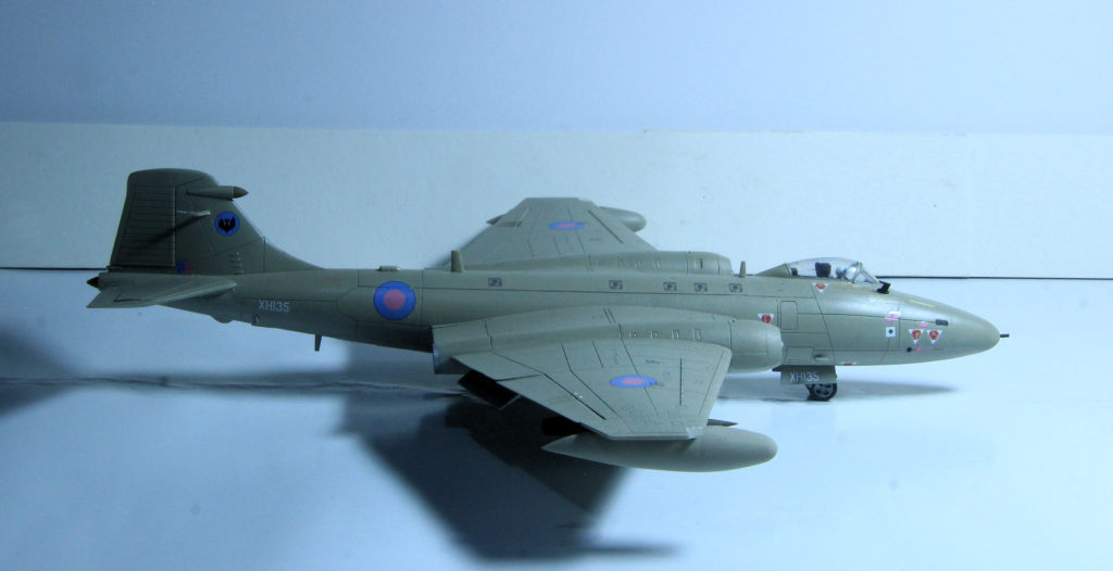 English Electric Canberra XH135 PR Mk.9 of 39 Sqn. RAF 1/72 Scale Model by Airfix