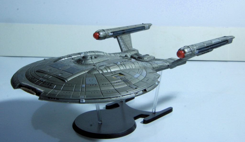 Star Trek Enterprise NX-01 by Polar Lights 1/1,000 Scale Model