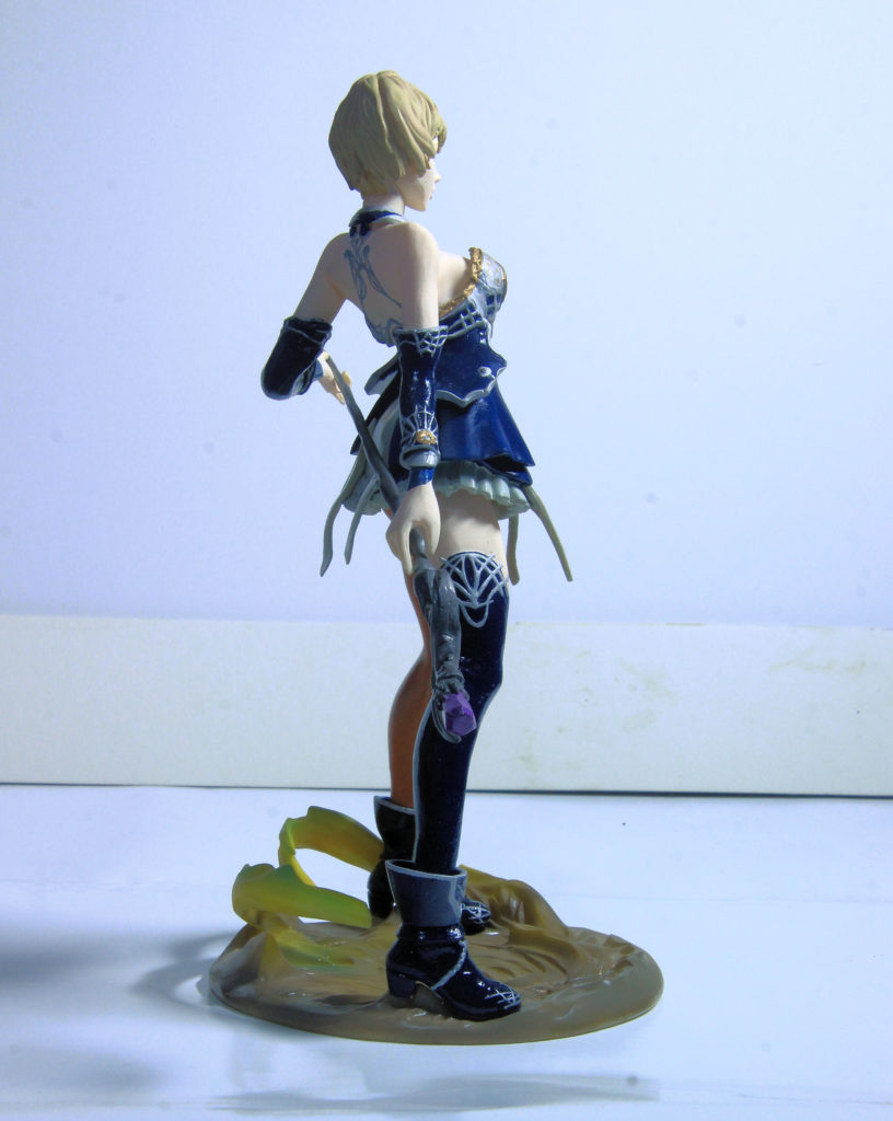 Human Mage Lineage II Model Figure 1/8 Scale by E2046