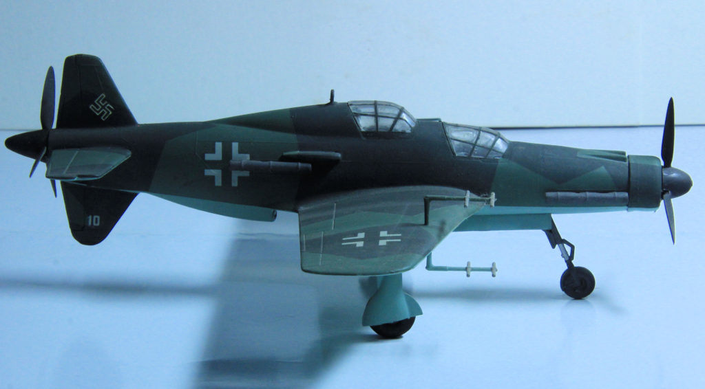 Dornier Do 335 A-6 1/72 Scale Model by Revell