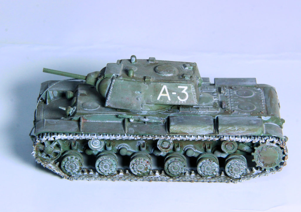 Soviet Heavy Tank KV-1 Leningrad 1941 1/72 Scale Model by PST