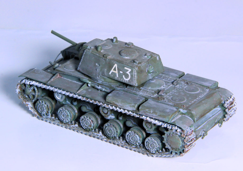 Soviet Heavy Tank KV-1 Leningrad 1941 1/72 Scale Model by PST