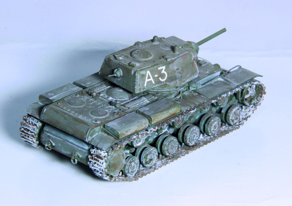 Soviet Heavy Tank KV-1 Leningrad 1941 1/72 Scale Model by PST