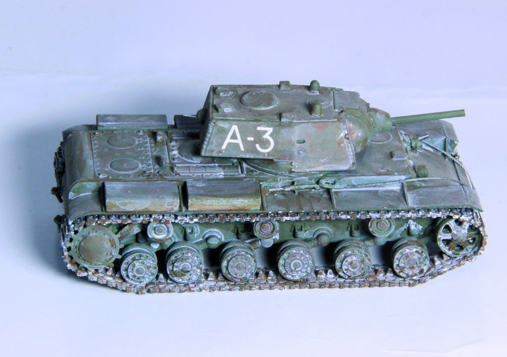 Soviet Heavy Tank KV-1 Leningrad 1941 1/72 Scale Model by PST