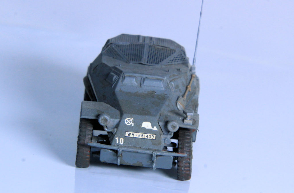 Sd.Kfz. 260 German Radio Communication Vehicle 1/72 Scale Model by ICM