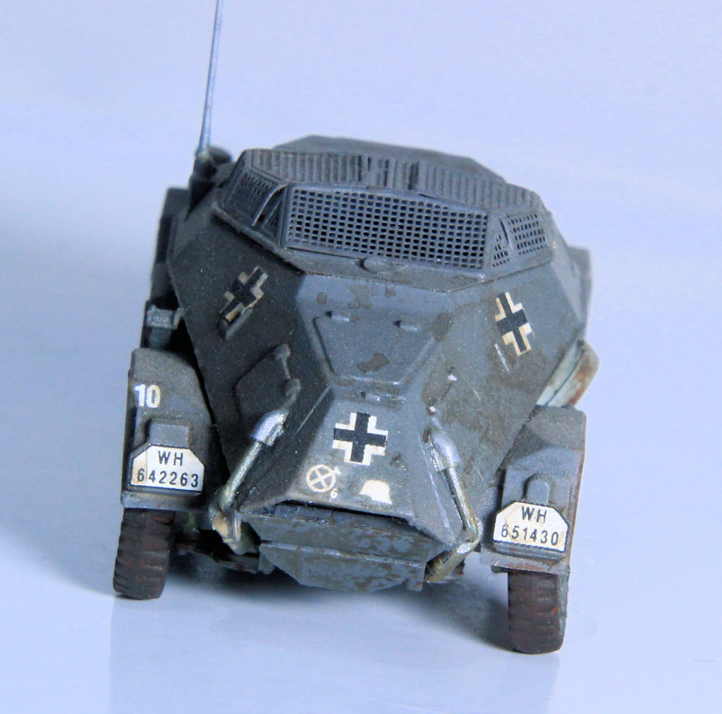 Sd.Kfz. 260 German Radio Communication Vehicle 1/72 Scale Model by ICM