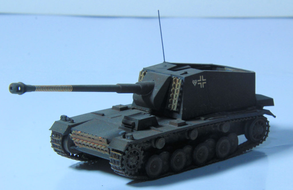 12.8cm Sf. L/61 (Pz.Sf.V) Sturer Emil 1:72 Scale Model by Trumpeter