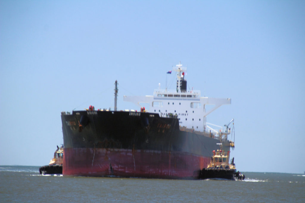 Tairyu Entering Newcastle Harbour