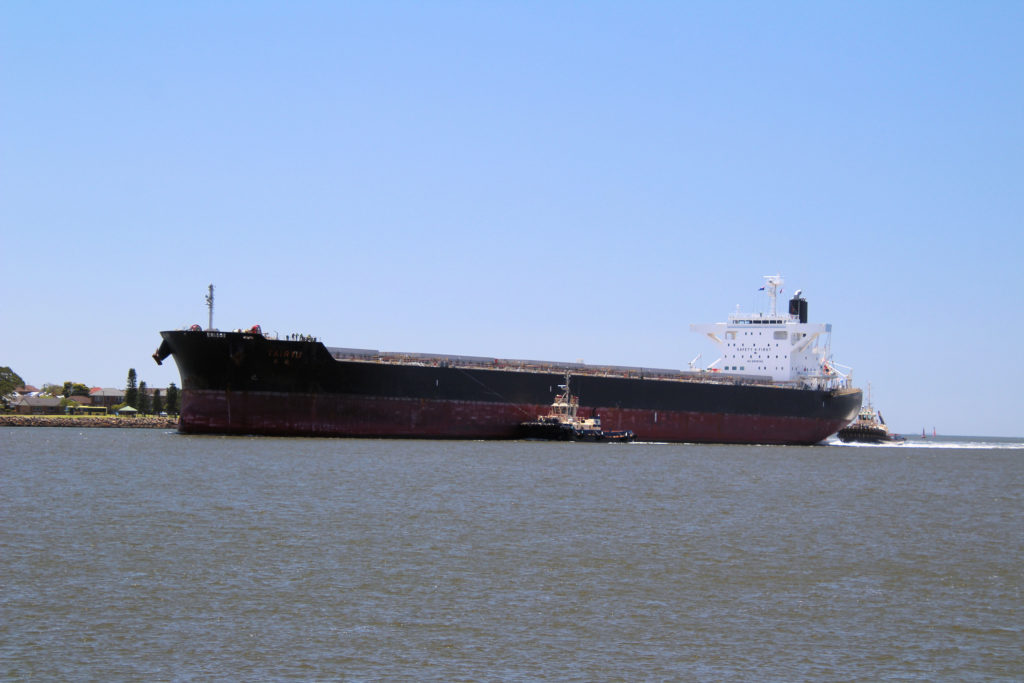 Tairyu Entering Newcastle Harbour