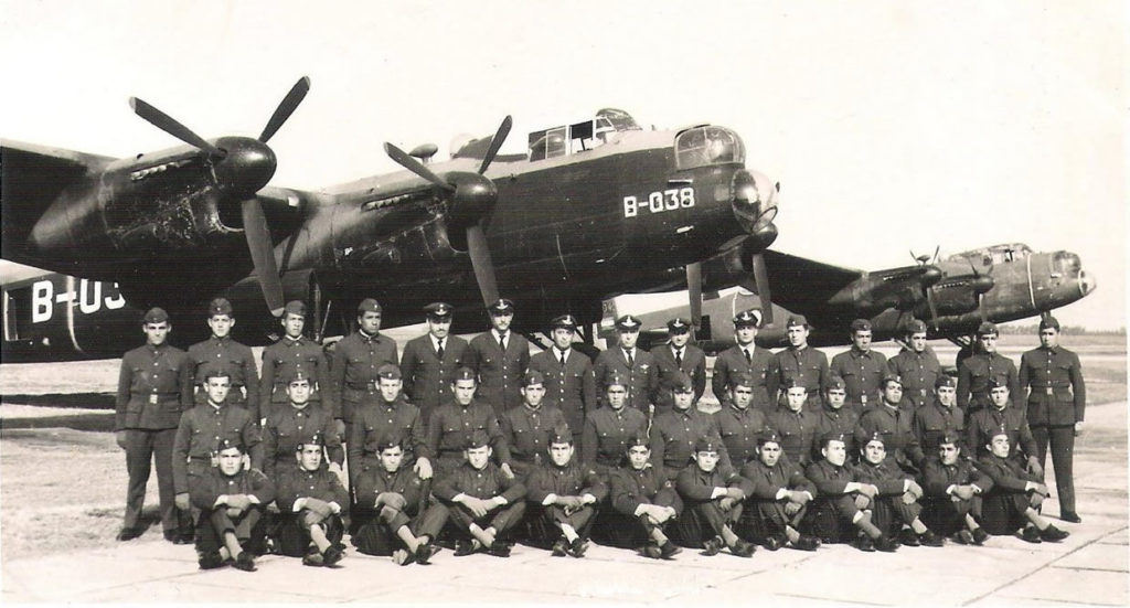 Avro Lancaster B-038