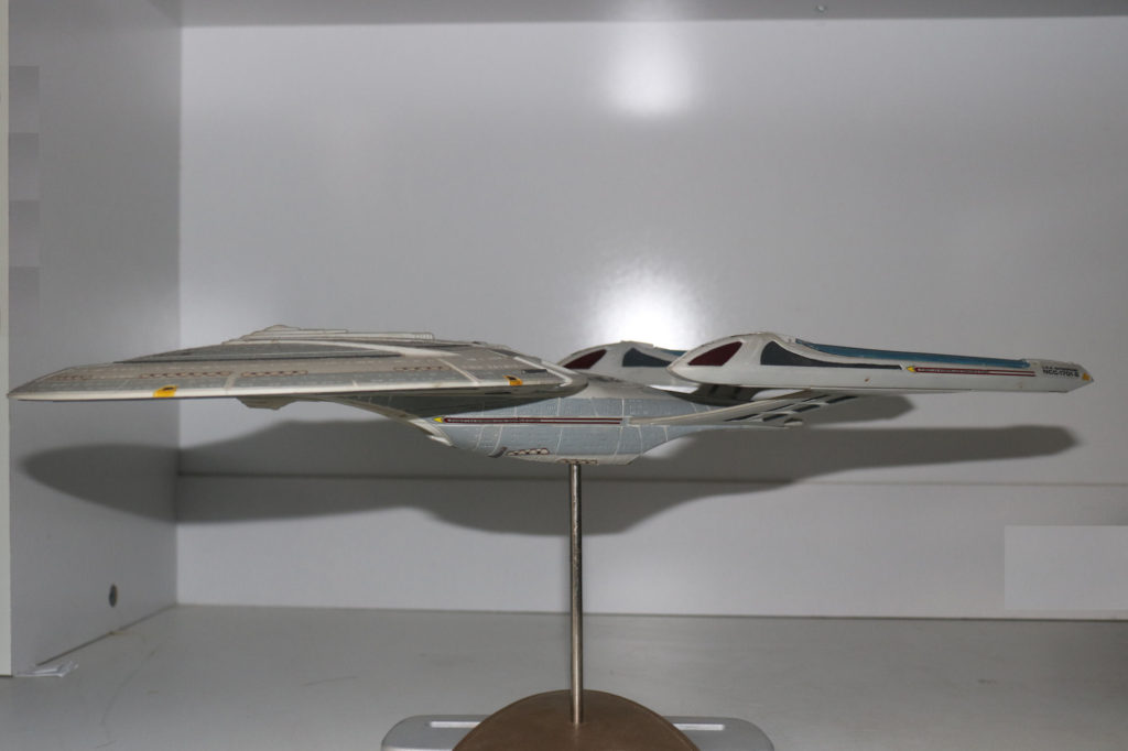 'USS Enterprise NCC 1701 E Scale Model by AMT/ERTL 1/1400 Scale