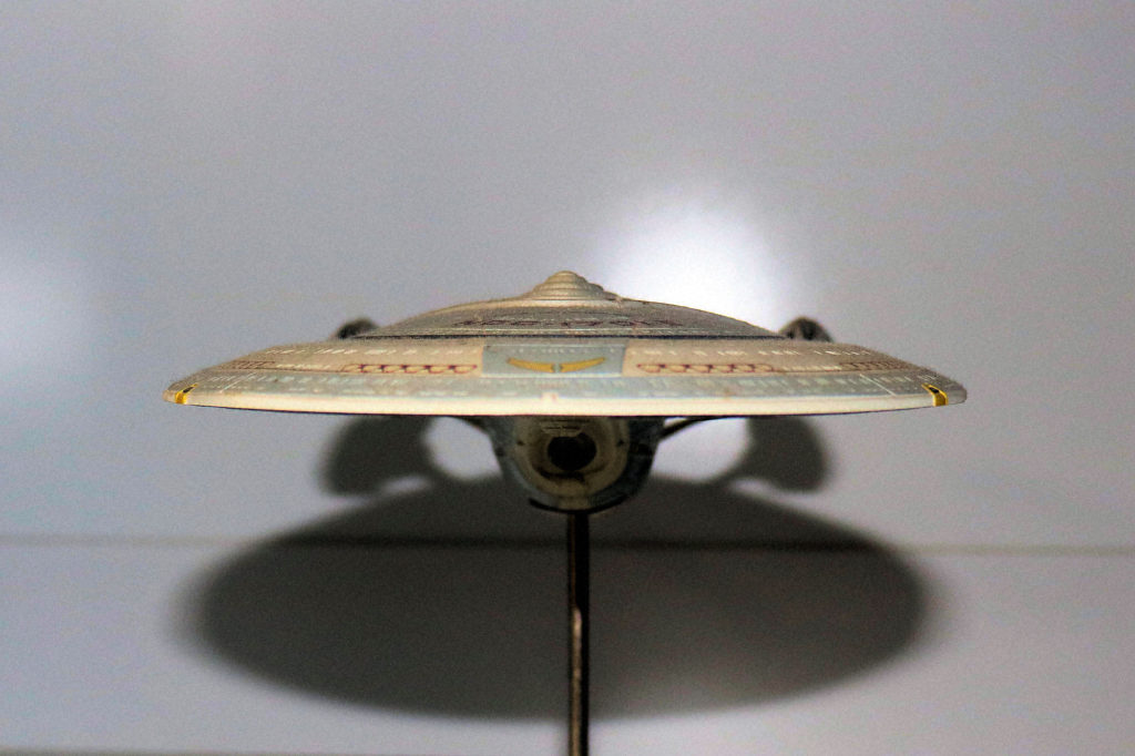 'USS Enterprise NCC 1701 E Scale Model by AMT/ERTL 1/1400 Scale