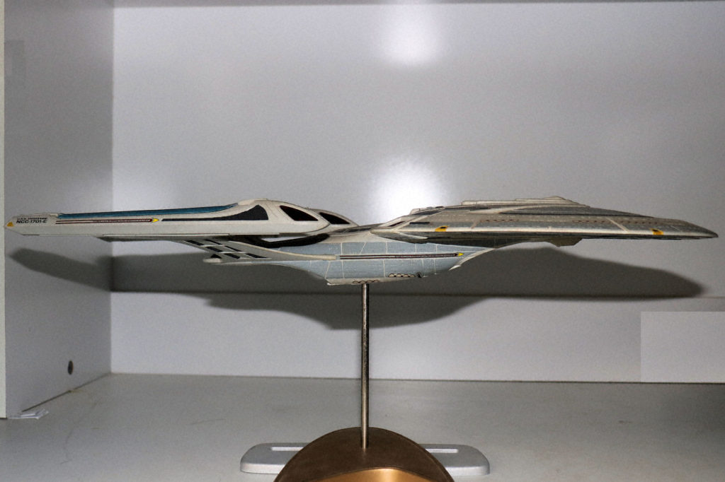 'USS Enterprise NCC 1701 E Scale Model by AMT/ERTL 1/1400 Scale