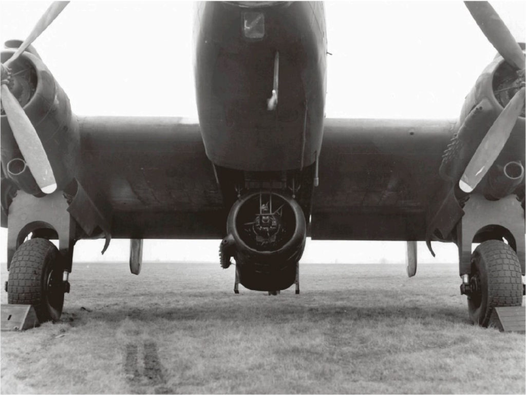 Modification to carry a spare Hercules Engine in the bomb bay