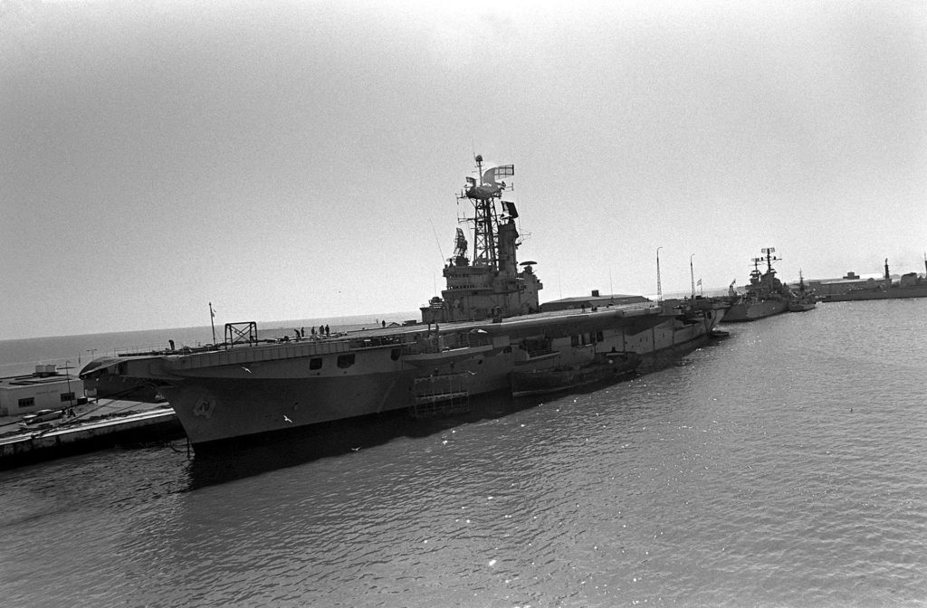 June 1979 ARA Veinticinco de Mayo V-2 seen at Port Belgrano, Argentina during exercise Unitas XX