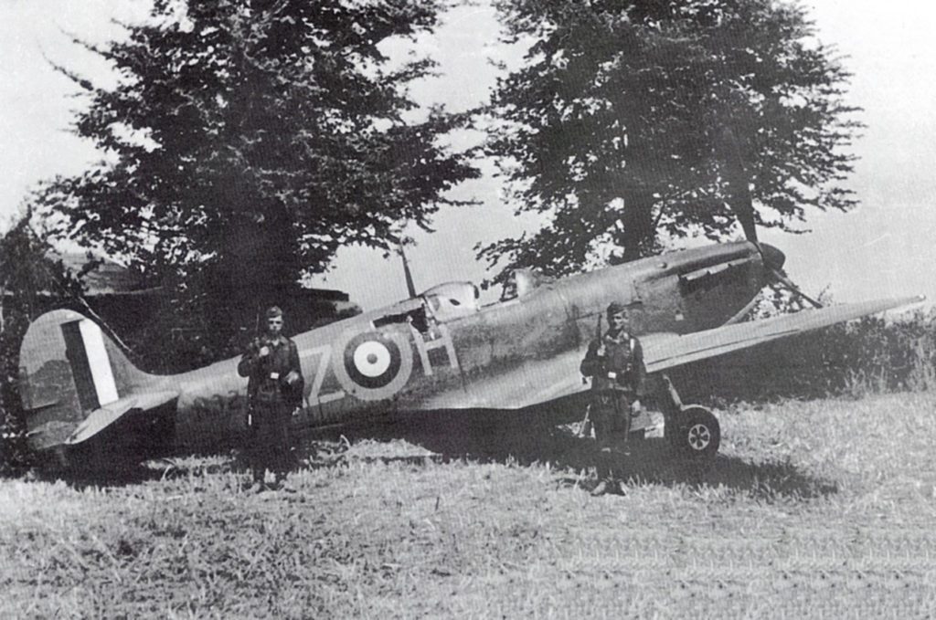 Supermarine Spitfire MkIa RAF 234Sqn AZ-H N3277 Under German Guard