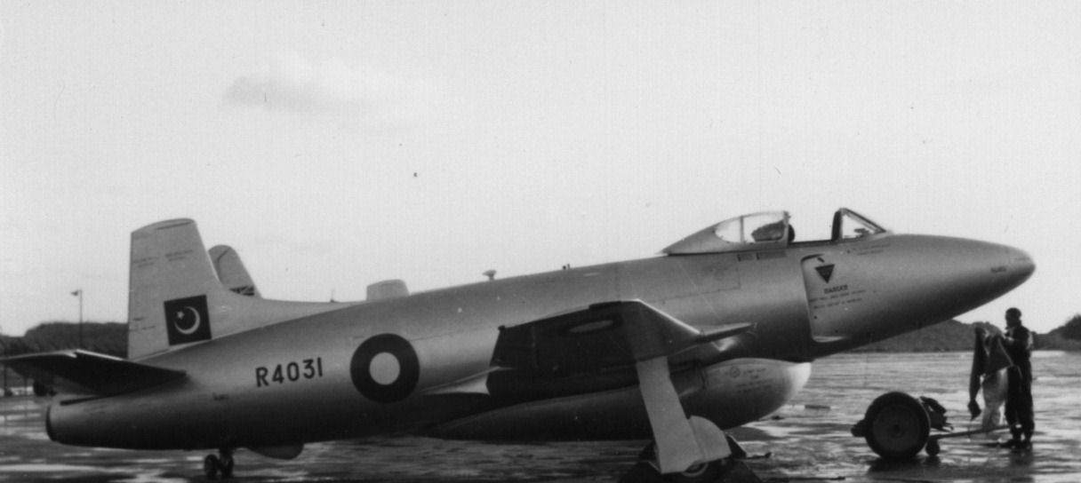 Supermarine Attacker R4031