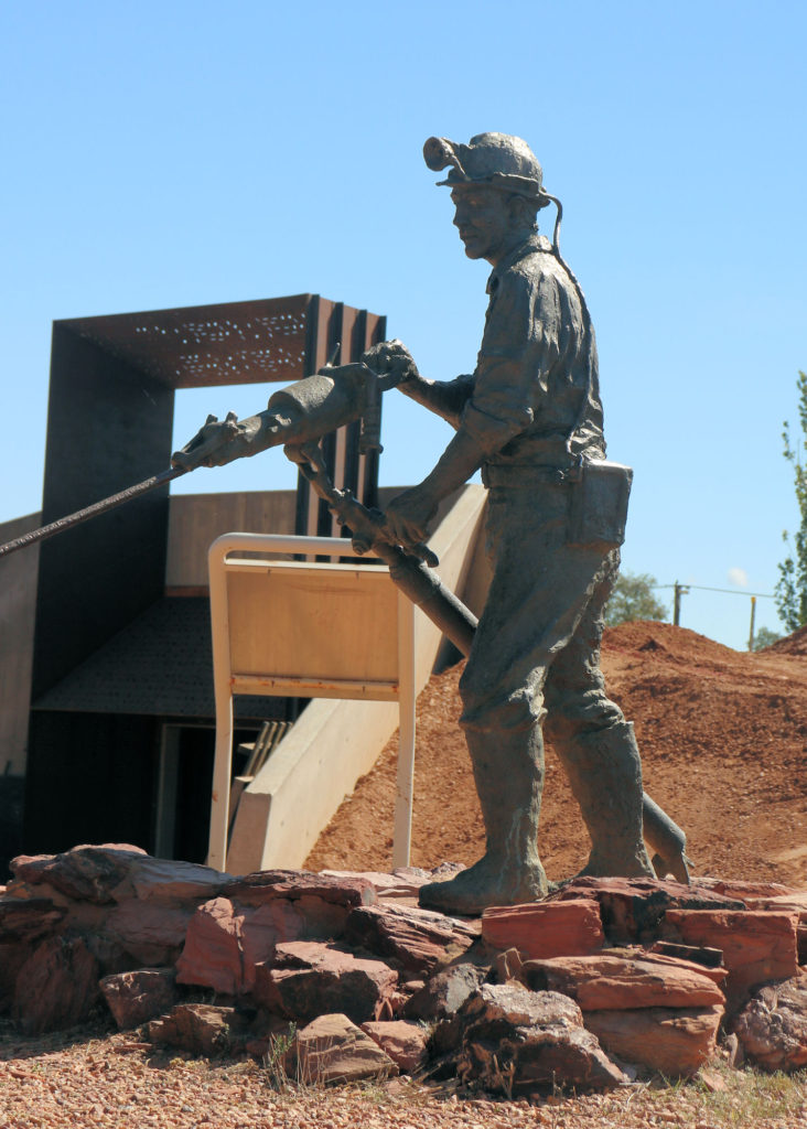 Statue at the Cobar Miners' Heritage Park