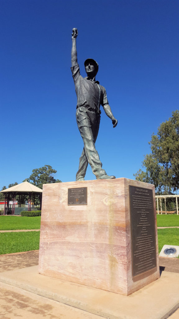 Glen McGrath Statue Narromine