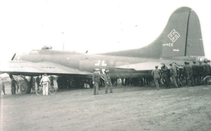 B-17F-85-BO Flak Dancer (42-30048) from 544 Bomber Squadron 384 Bomber Group