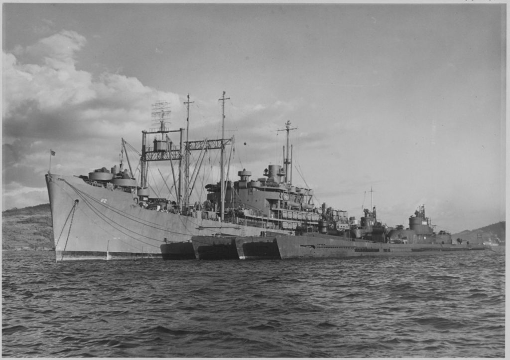 USS Euryale (AS-22)Sasebo, Japan, in November 1945. She has three large Japanese submarines alongside. They are (from inboard to outboard) I-401, I-14 and I-400