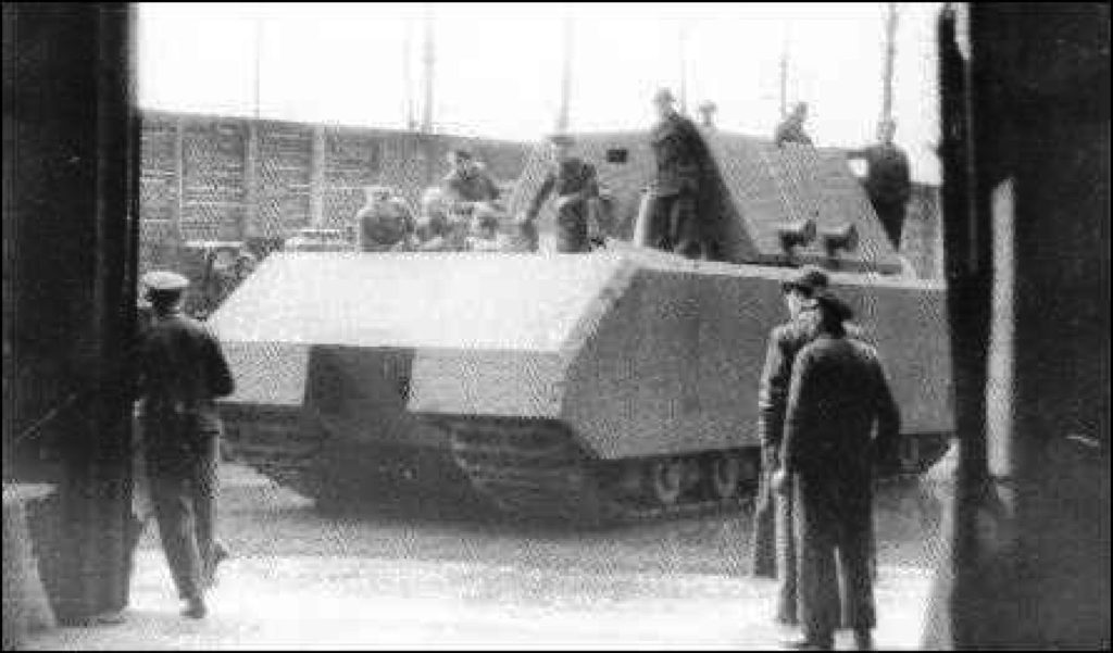 Panzer VIII Maus V1 With Mock-Up Turret