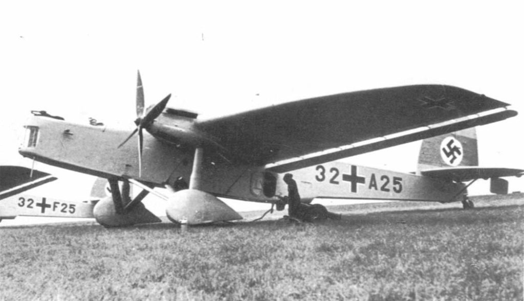 Dornier Do 23G 32+A25