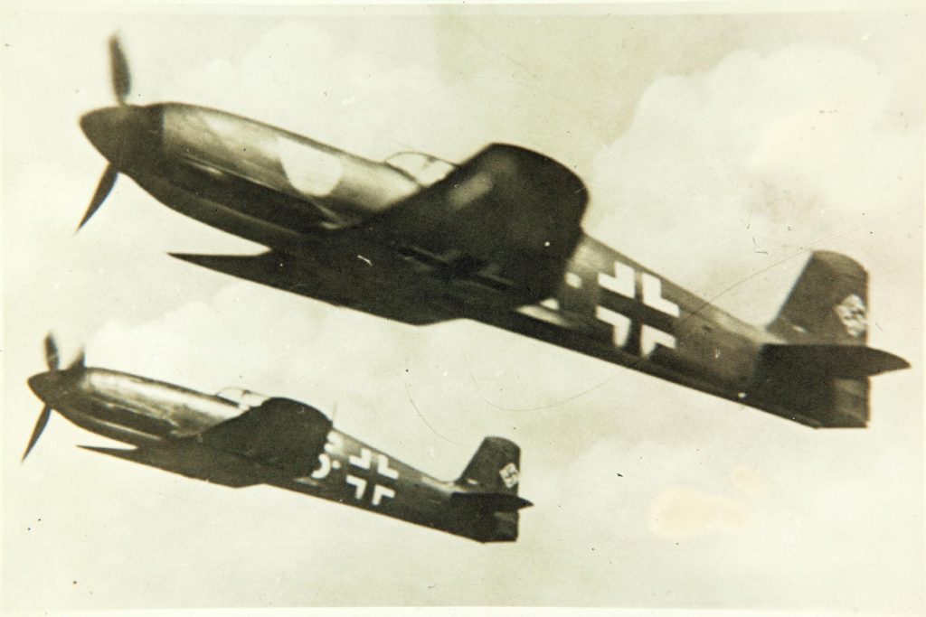 Heinkel He 100