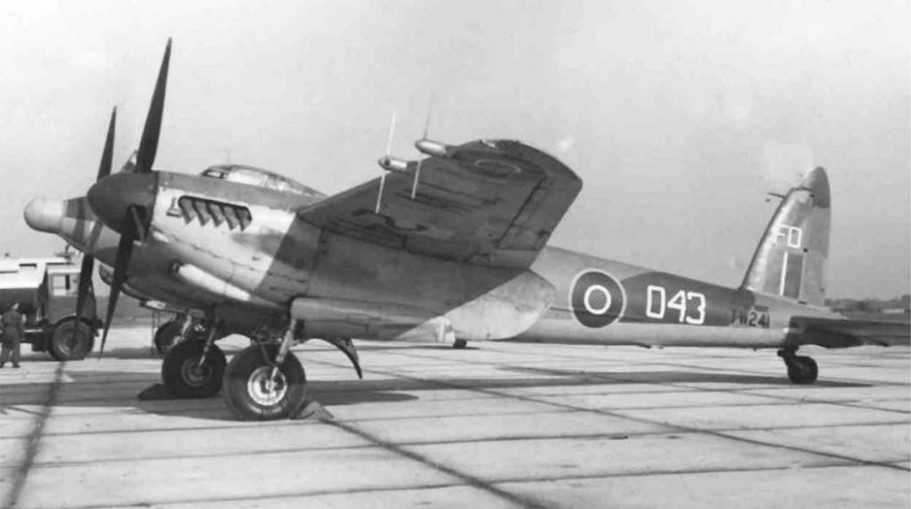 De Havilland DH98 Sea Mosquito TR33 TW241