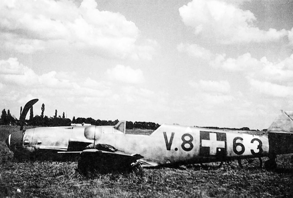 Messerschmitt Bf 109G-6 RHAF 101 V8+63 belly landed Hungary 1944