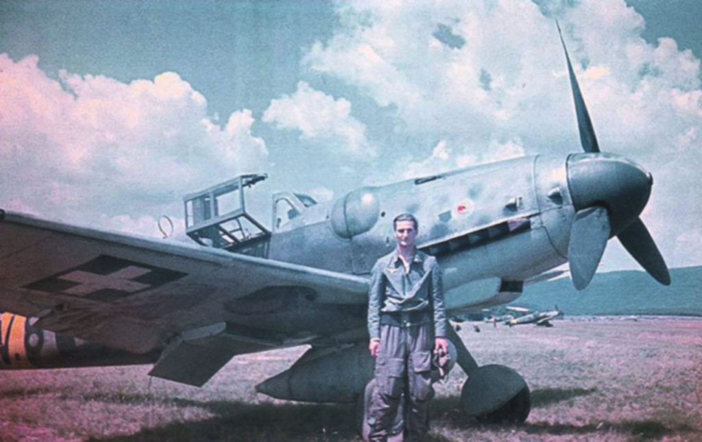 Messerschmitt Bf 109G-6/R-3 RHAF Szazadparancsnok 5.2 Hungary 1944