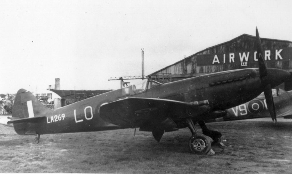 Supermarine Spitfire F.Mk 21 LA269 LO-H of No 602 'City of Glasgow' Sqn, RAuxAF at Gatwick in 1949