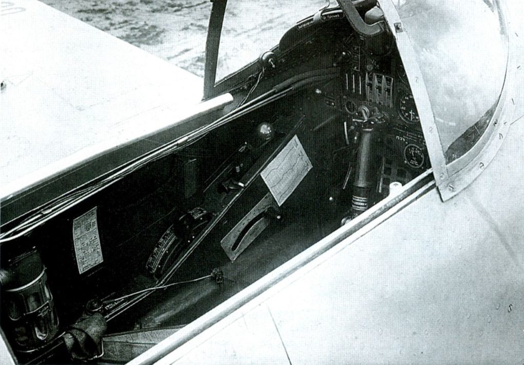 Heinkel He 100 cockpit