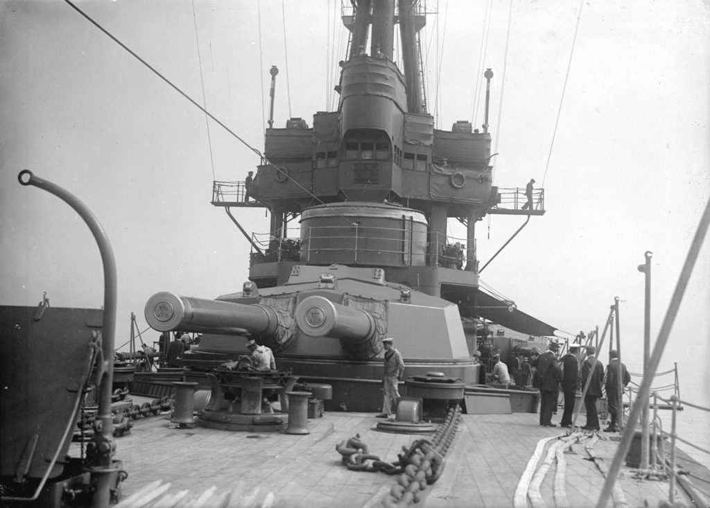 HMS New Zealand forward main guns Vancouver 1913