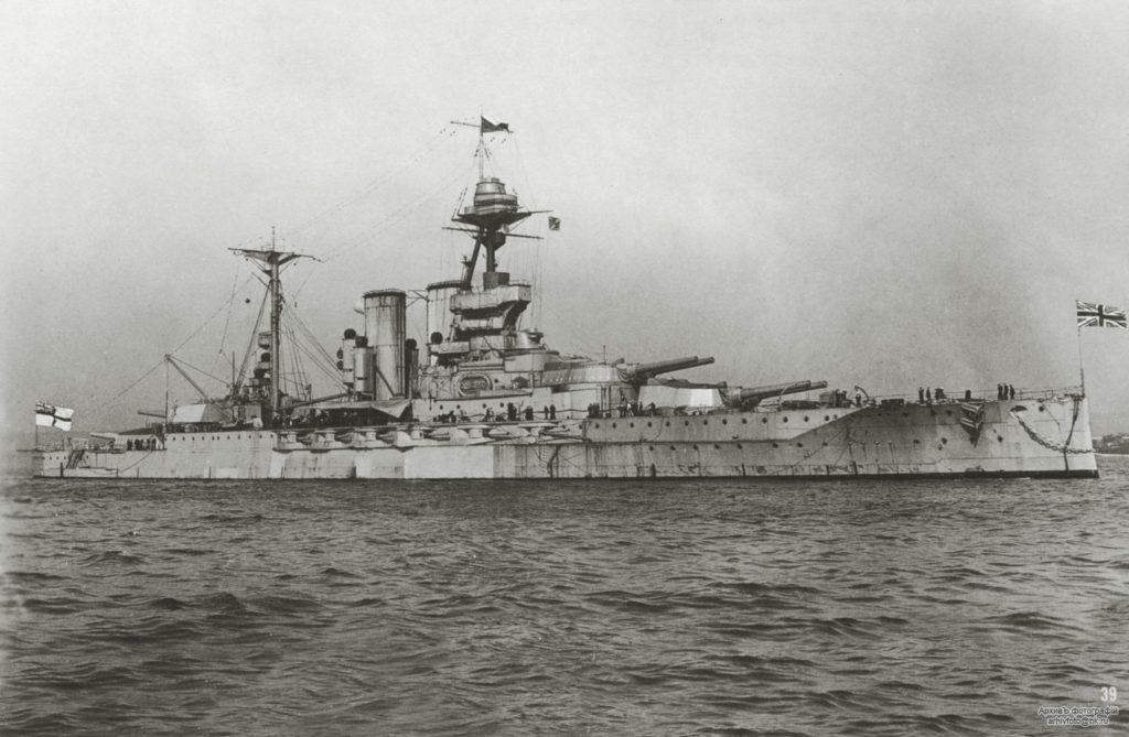 HMS Queen Elizabeth, in her original configuration as built