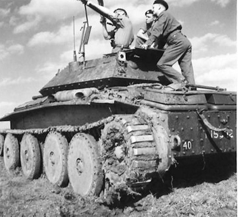 Bren gun mounted on a Covenanter tank