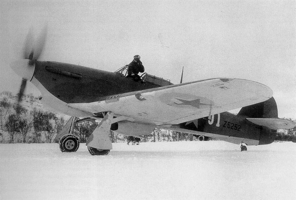 Hurricane IIb Trop USSR 78IAP Northern Fleet White 01 flown by General AA Kuznetsov RAF Z5252 Vaenga Sep 1941