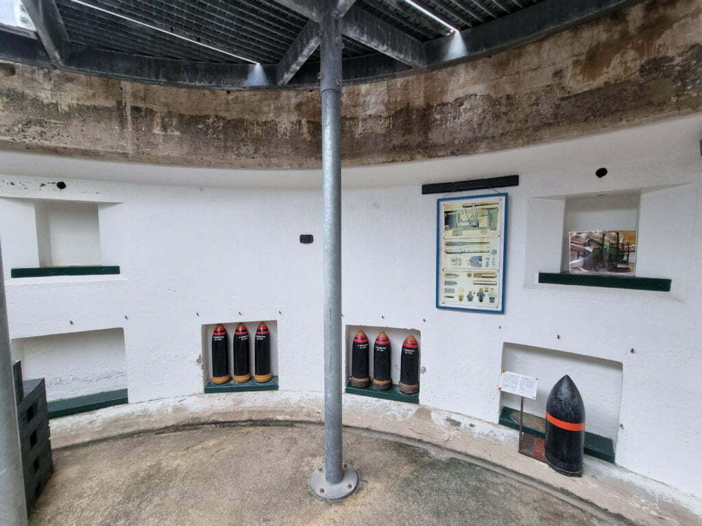 The disappearing gun's pit. Now covered