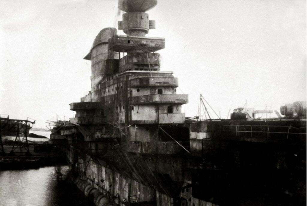 Aquila 1945 at Genoa