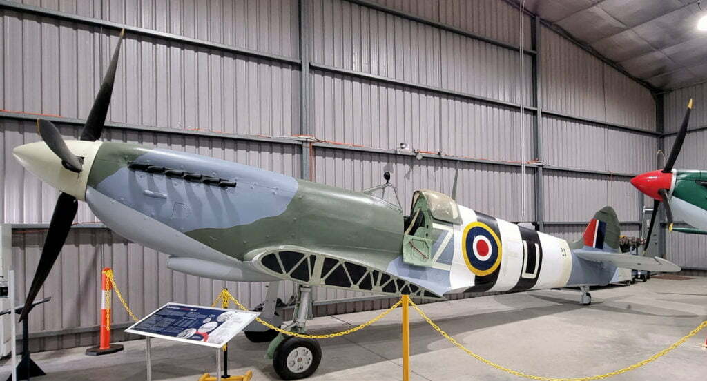 Replica Supermarine Spitfire Mk.IX FU-Z of 453 Sqn RAAF