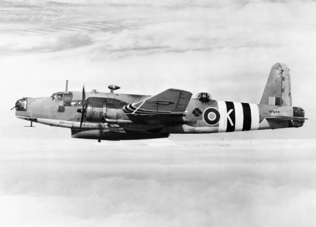 Vickers Warwick ASR.Mk.I HF944 K of 282 Sqn at St Eval, Cornwall carrying the Mark IA Lifeboat