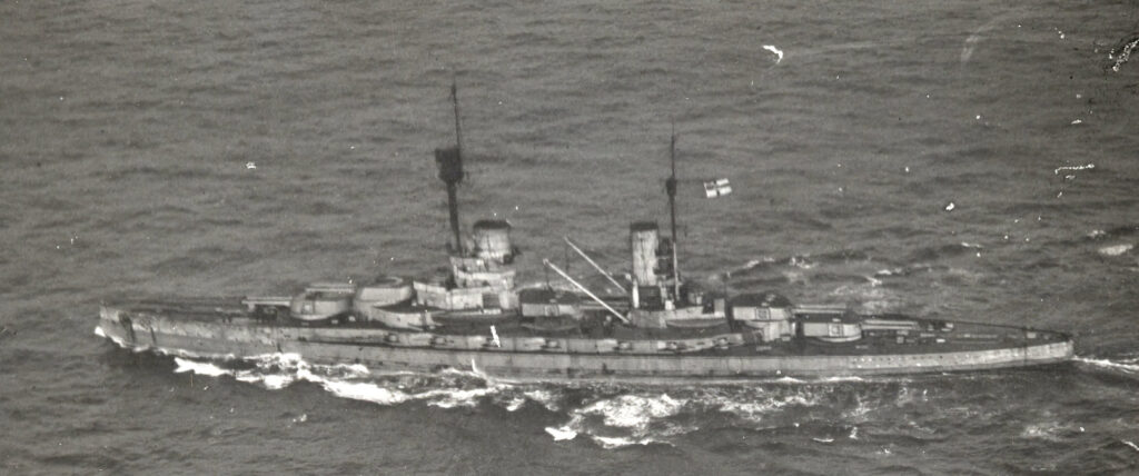 SMS Markgraf on her way to surrender