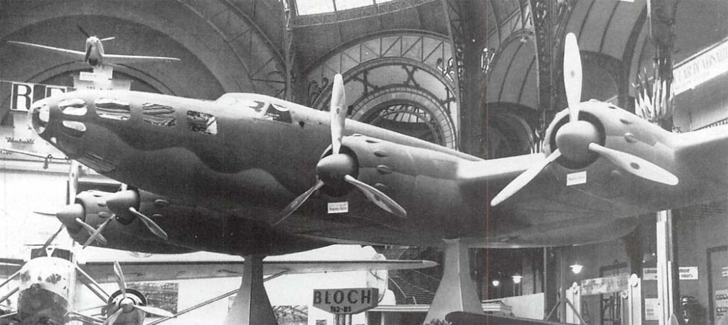 Bloch MB.162 on display at an airshow