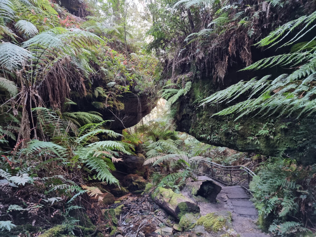 The Track Passing under Boulders and Cliffs