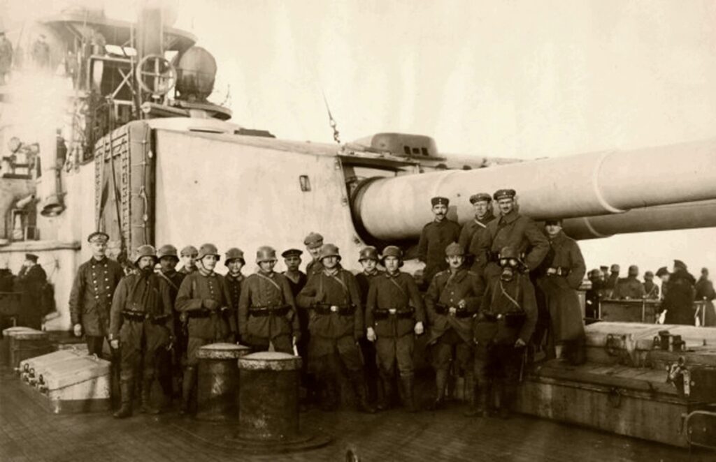 Soldiers of the Åland-Expedition on the deck SMS Westfalen 6 March 1918