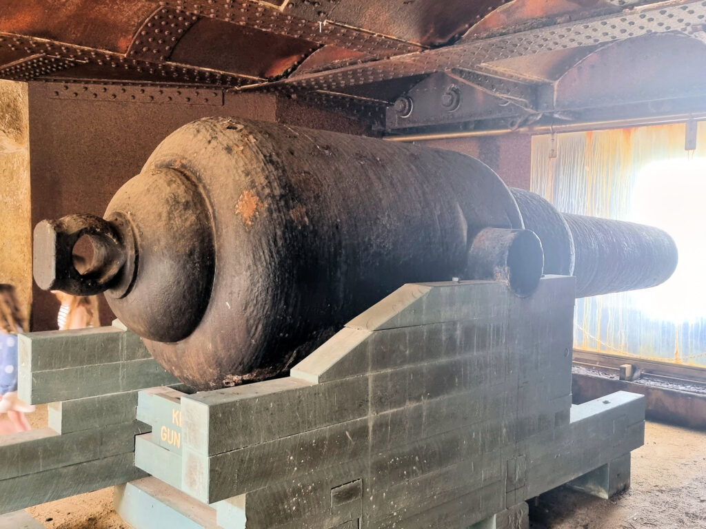 underground gun, firing through a concealed gunport Bare Island